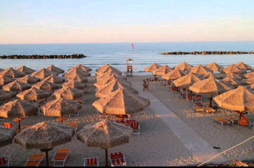 Donata Dal Mare Apartment Francavilla Al Mare Bagian luar foto